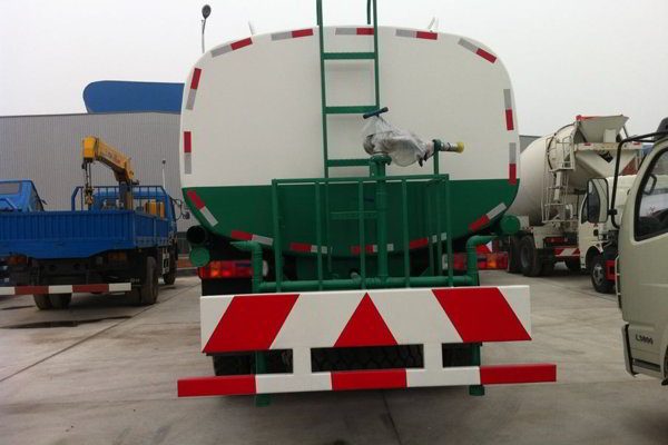 camion cisterna DMC de 5000 Galones vibrorex lima 600x400 - CAMIONES CISTERNAS DE 5 MIL GALONES