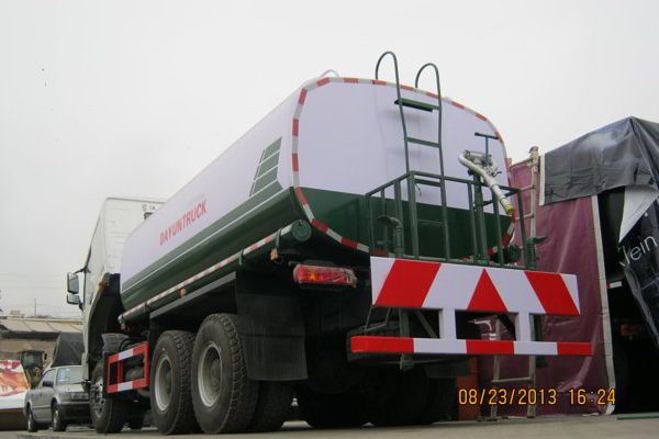 camion cisterna DMC de 5000 Galones vibrorex surquillo 600x400 - CAMIONES CISTERNAS DE 5 MIL GALONES